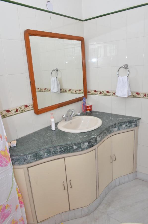 Sandy's Homestay Jammu Luaran gambar