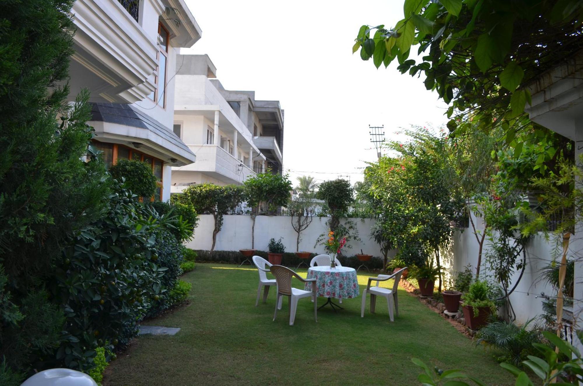 Sandy's Homestay Jammu Luaran gambar