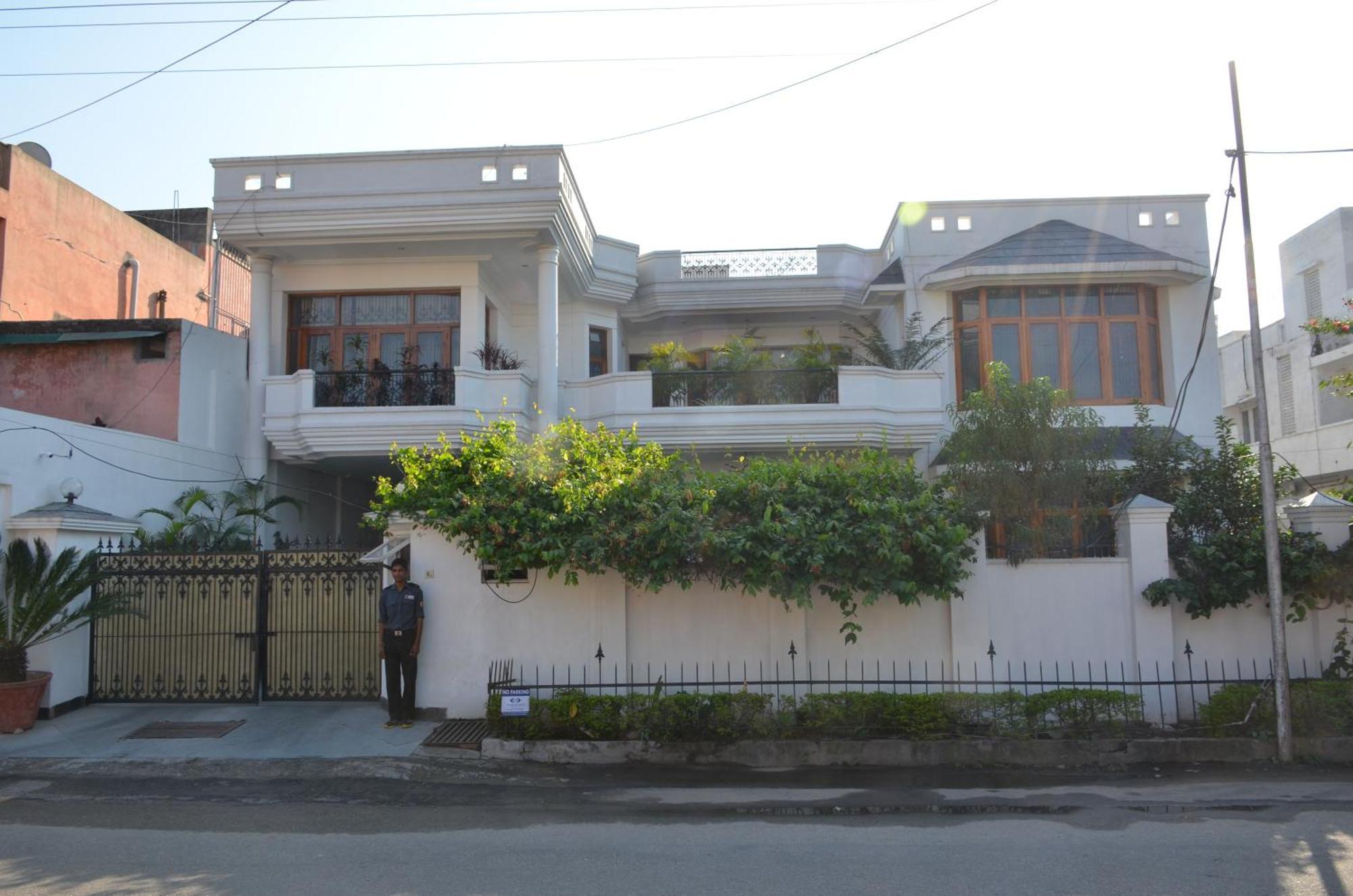 Sandy's Homestay Jammu Luaran gambar