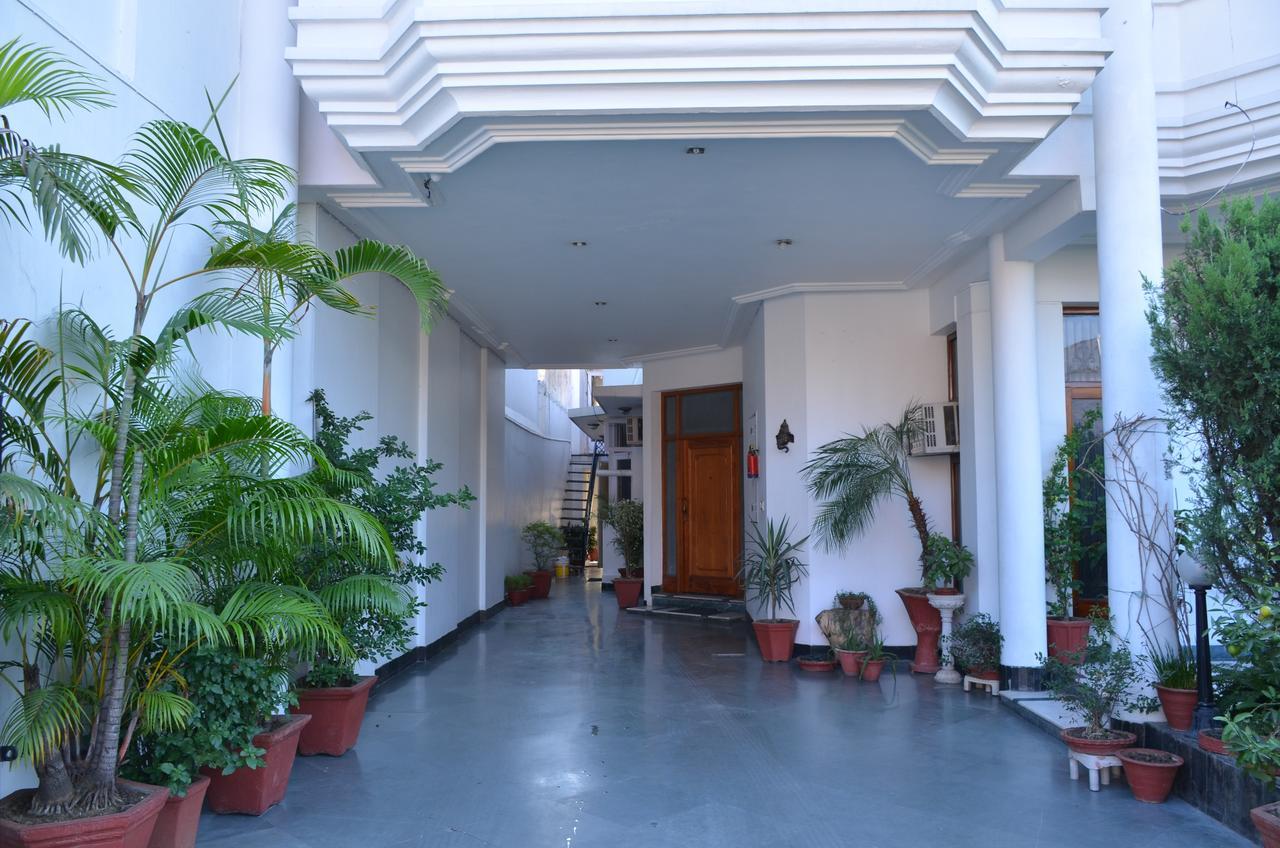 Sandy's Homestay Jammu Luaran gambar