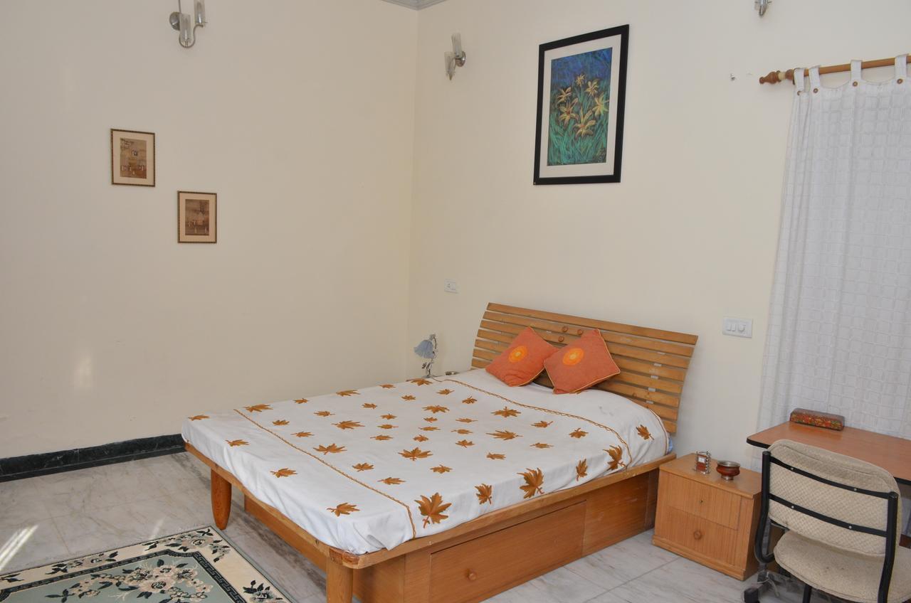 Sandy's Homestay Jammu Luaran gambar