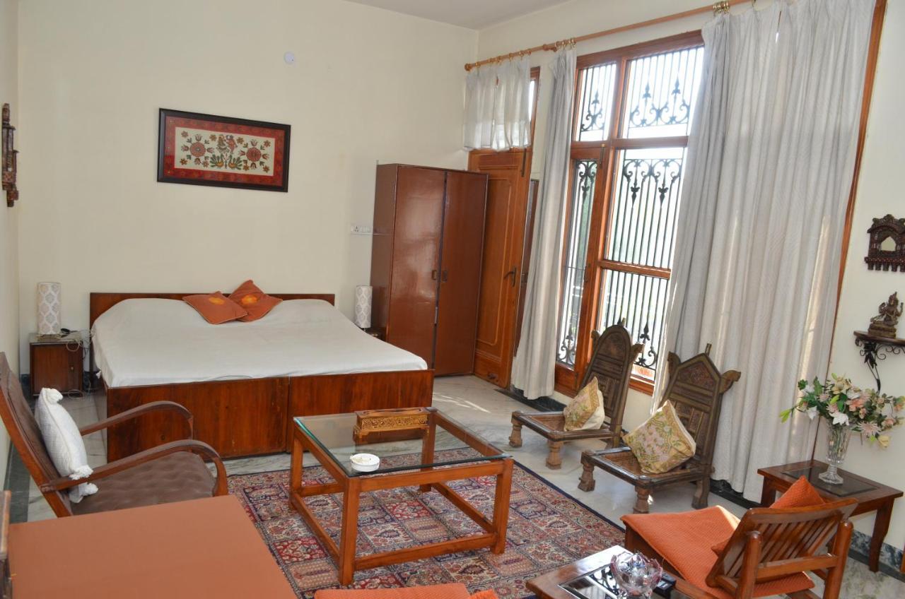 Sandy's Homestay Jammu Luaran gambar