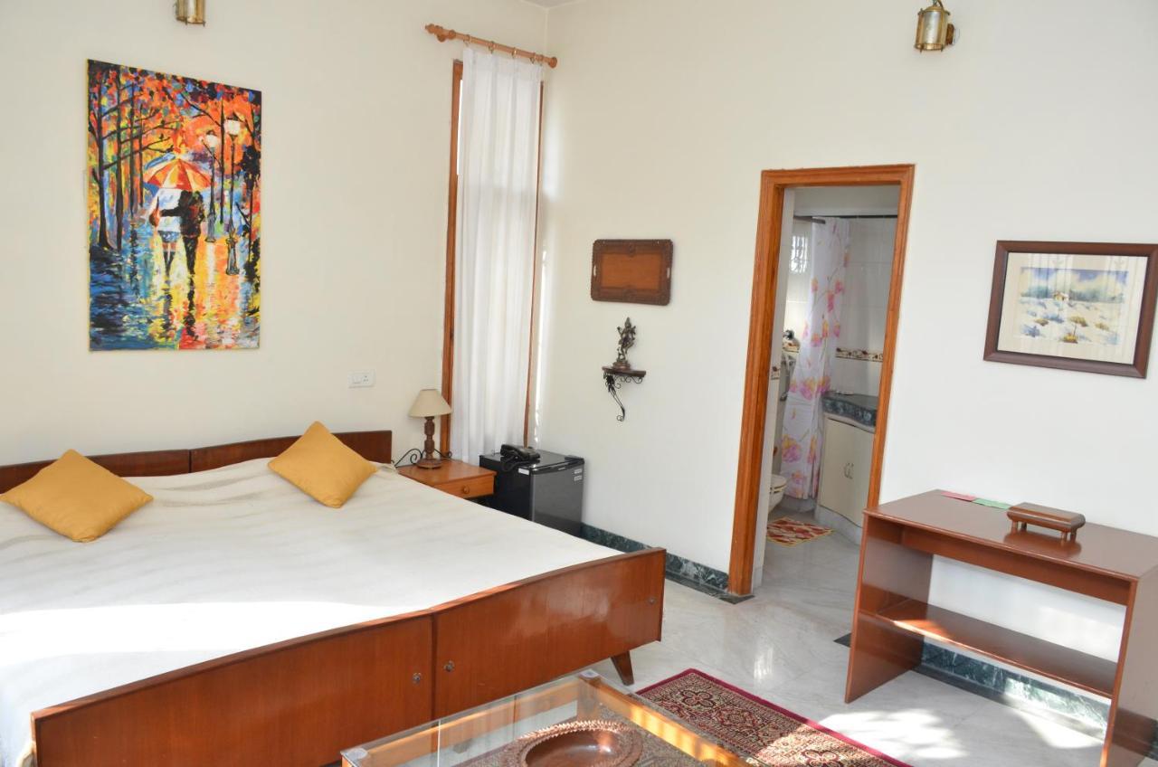 Sandy's Homestay Jammu Luaran gambar